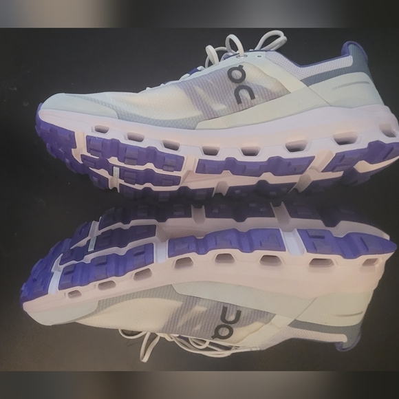On Cloud running sneakers Cloudvista women's size 10.5. - Picture 6 of 10